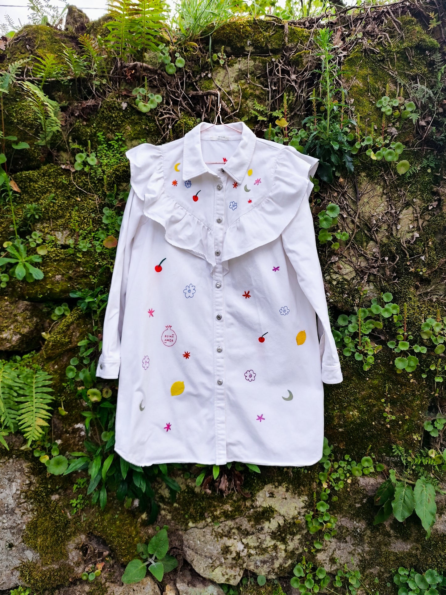 Vestido Jardim Portátil - Bordado à mão