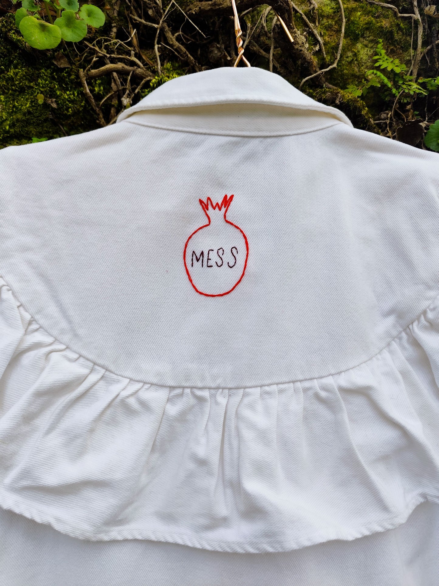 Vestido Jardim Portátil - Bordado à mão
