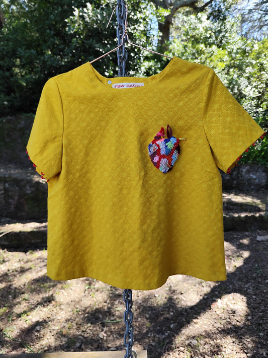 Blusa bate-bate Coração - Bordado à mão