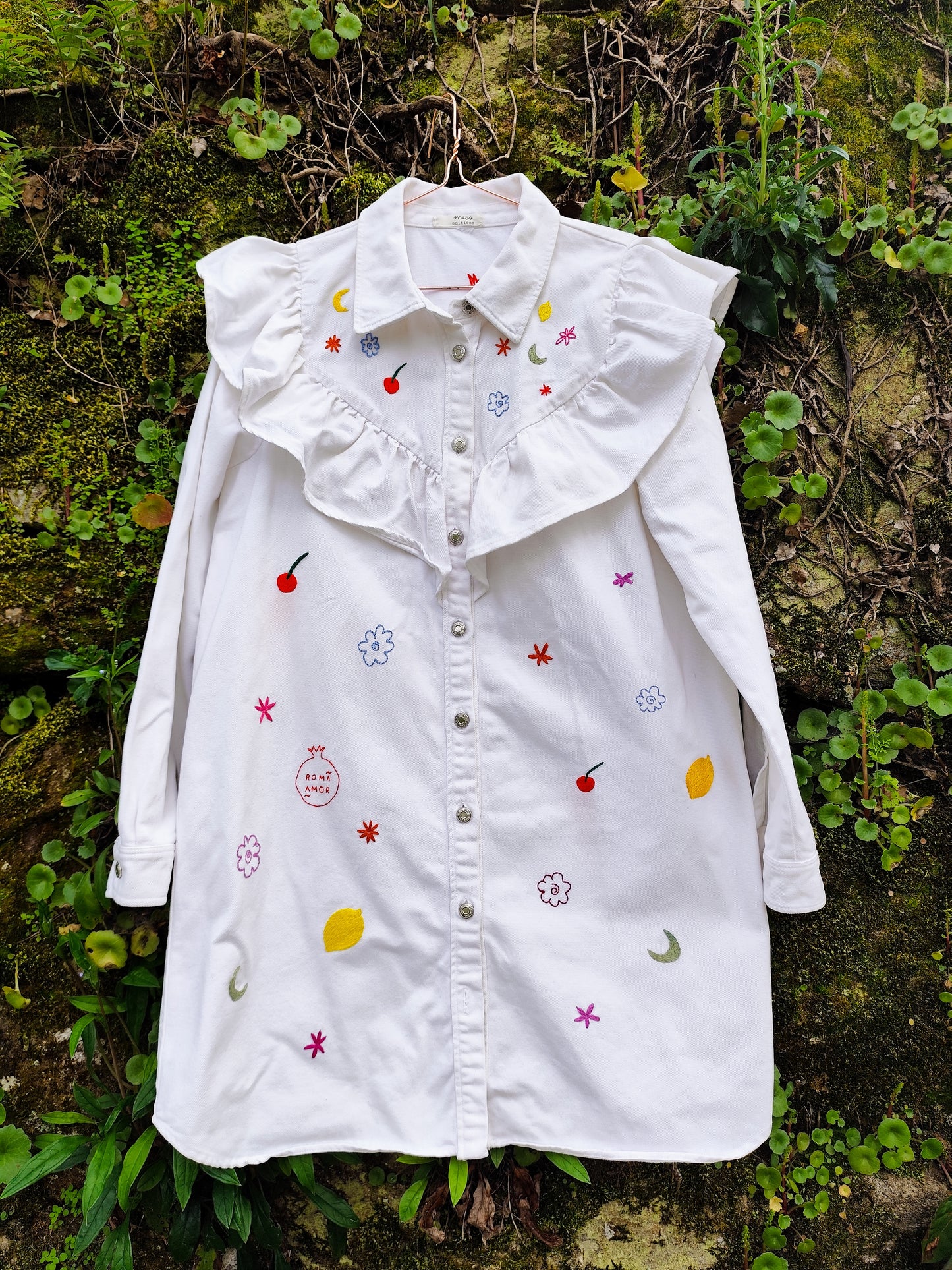 Vestido Jardim Portátil -  Bordado à mão