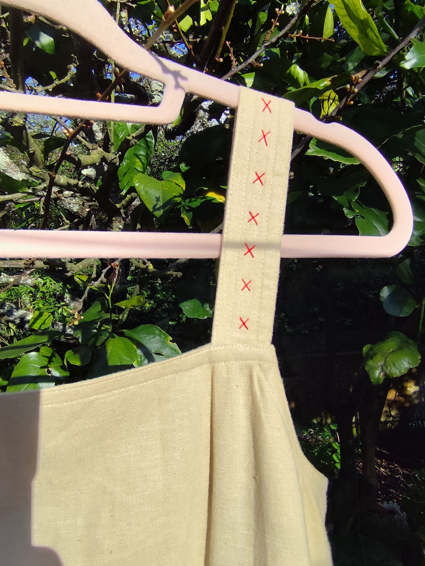 Vestido Margot - Linho Vintage, Pintado e Bordado à Mão